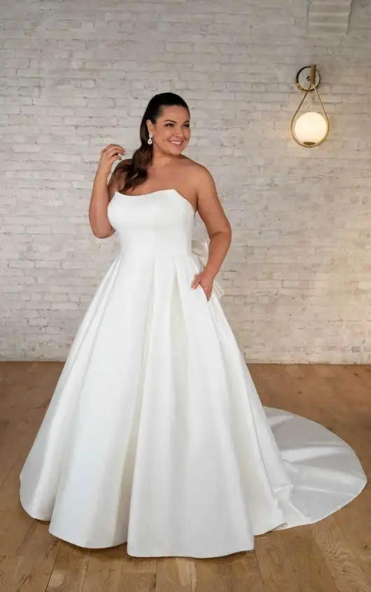 Luxe Strapless Plus Size Princess Ballgown Wedding Dress with Pockets, 7711+, by Stella York