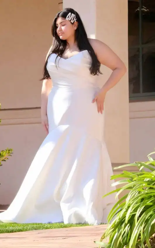 Simple Plus-Size Mermaid Wedding Dress with Pointed Sweetheart Neckline, D3340+, by Essense of Australia