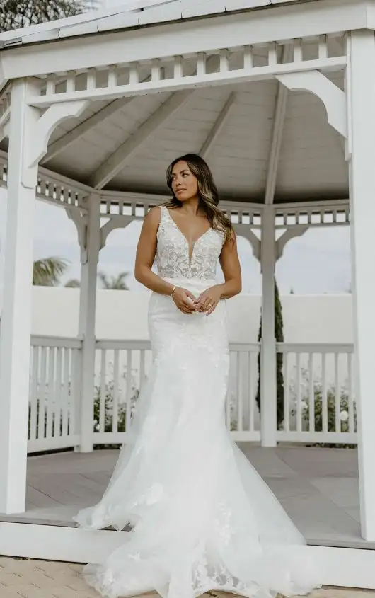 Sexy Lace and Tulle Fit-and-Flare Wedding Dress with Shoulder Straps, 7630, by Stella York