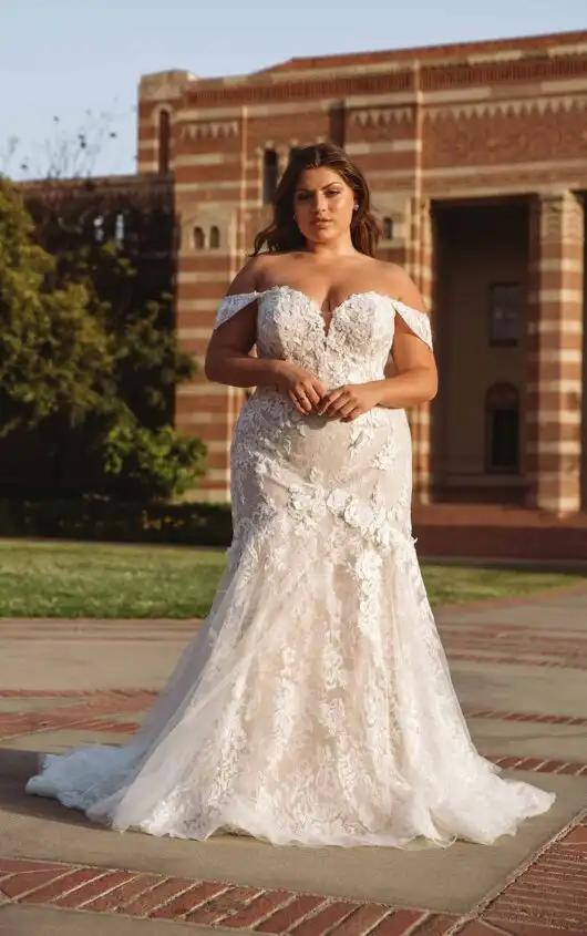 Modern Strapless Plus-Size Lace Wedding Dress with Sweetheart Neckline and Off-the-Shoulder Sleeves, D3374+, by Essense of Australia