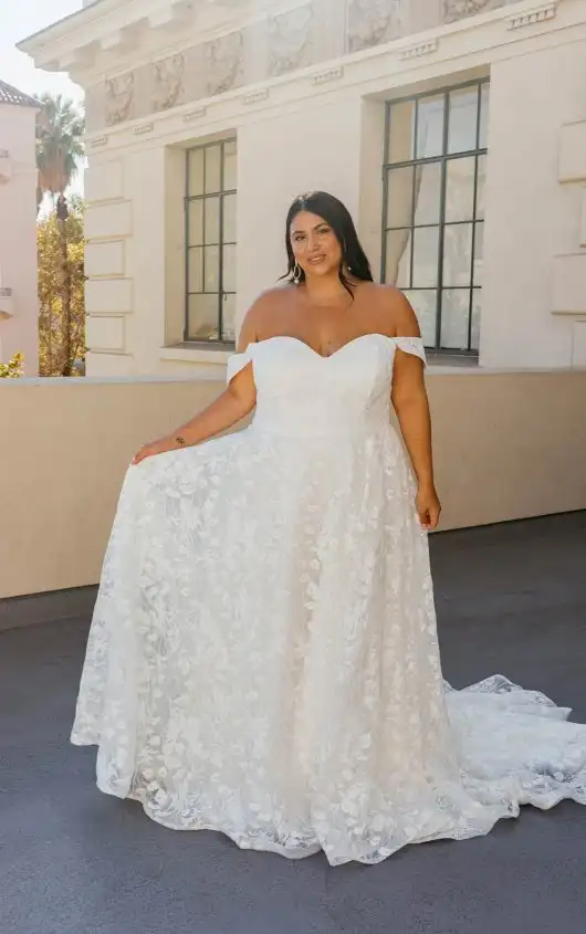 Timeless Lace Plus Size Wedding Dress with Sweetheart Neckline, D3520+, by Essense of Australia