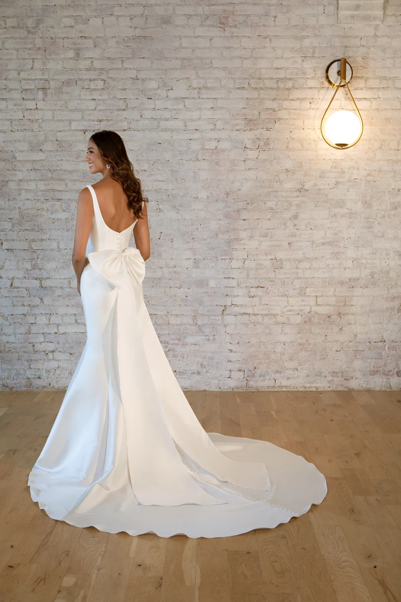7557+ Classic Plus Size Fit-and-Flare Wedding Dress with Square Neckline and Oversized Bow  by Stella York